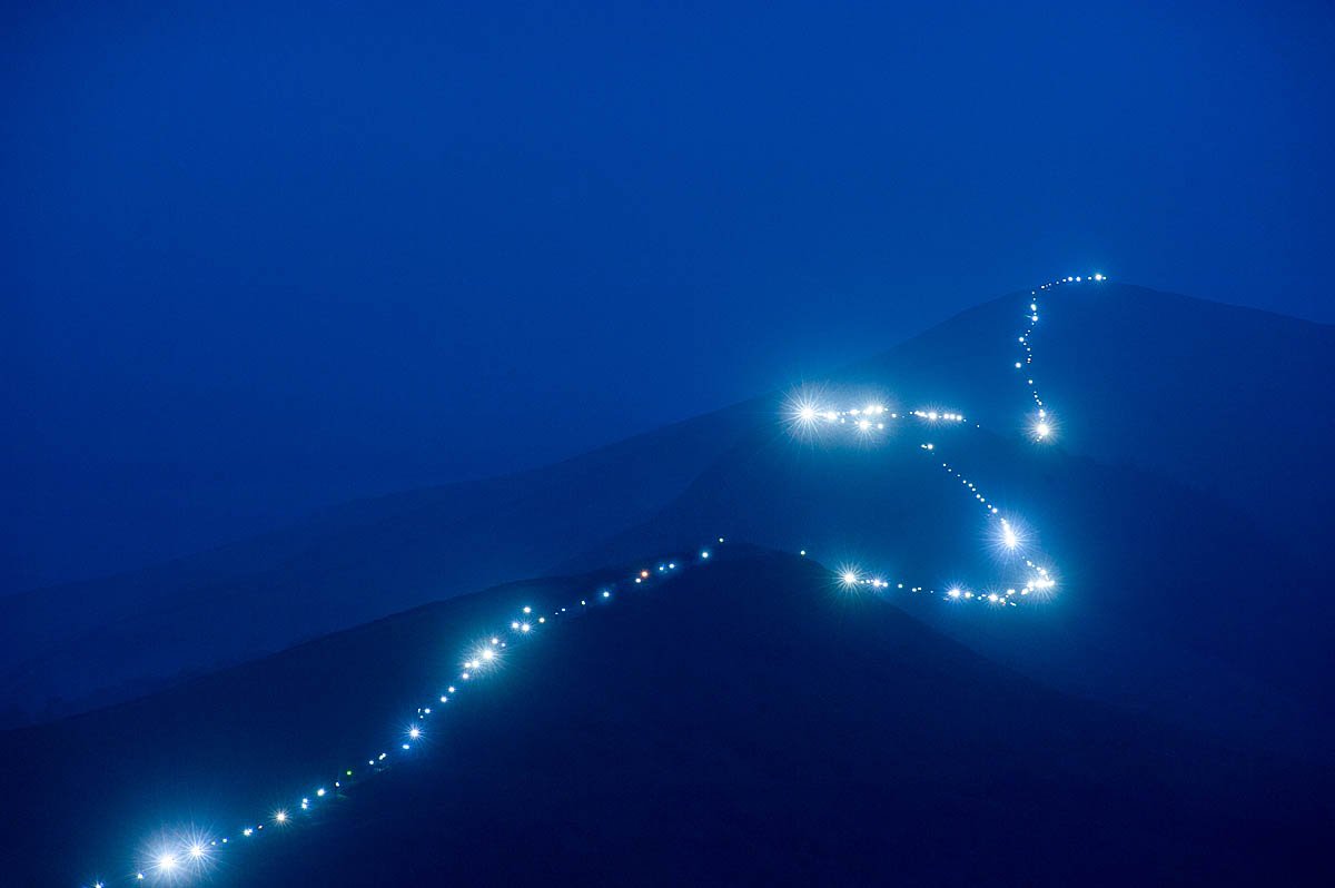 BMC Walk Talk (@bmc_walk) on Twitter photo Last night 600 people came together to create a spectacular show of support for #MendOurMountains and #NCCW – a human light chain stretching for two miles.
A huge thanks again to everyone who took part - you were fantastic. thebmc.co.uk/dazzling-displ… <a href="/CotswoldOutdoor/">Cotswold Outdoor</a> <a href="/SnowAndRock/">SnowAndRock</a> Last night 600 people came together to create a spectacular show of support for #MendOurMountains and #NCCW – a human light chain stretching for two miles.
A huge thanks again to everyone who took part - you were fantastic. thebmc.co.uk/dazzling-displ… <a href="/CotswoldOutdoor/">Cotswold Outdoor</a> <a href="/SnowAndRock/">SnowAndRock</a>