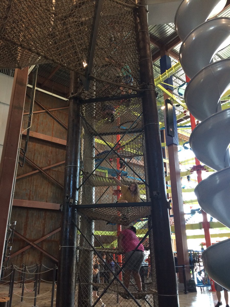carriedawaycs's tweet photo. Having a blast at Fritz Adventure #purpleteamrocks #fieldtrip @WISWillard https://t.co/u8Iso1qfUZ