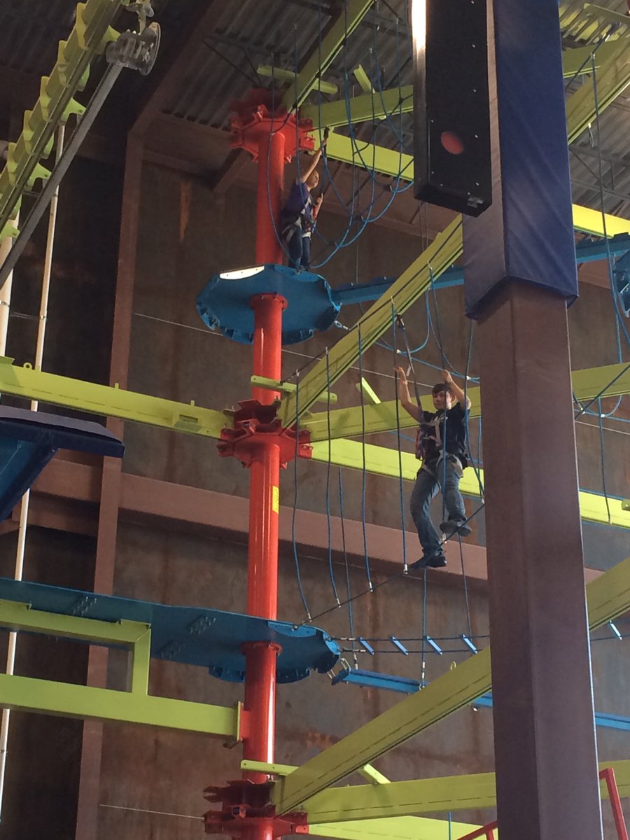 carriedawaycs's tweet photo. Having a blast at Fritz Adventure #purpleteamrocks #fieldtrip @WISWillard https://t.co/u8Iso1qfUZ