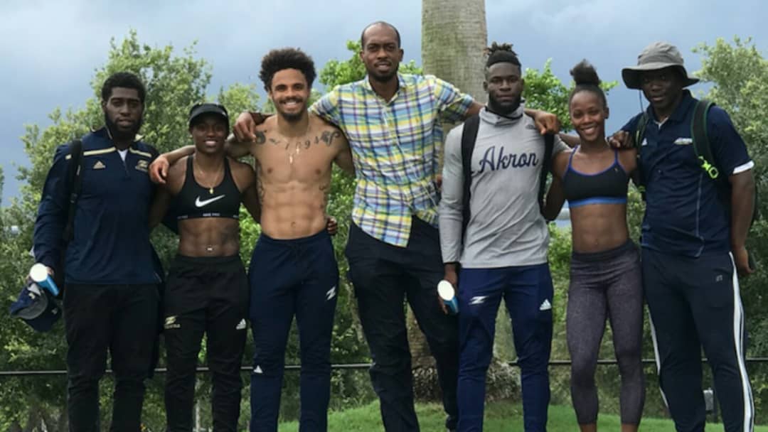 HeyItsCoachJay's tweet photo. This is why we train. To get here. Tampa. East Regional. The start of NCAAs. But we're still grinding, because there's work yet to be done. #EugeneIsTheGoal #TheOregonTrail #WereOnANewLevel #ZipsTF #ZipSprintCrew #GoZips https://t.co/6Ar5uk74Kf