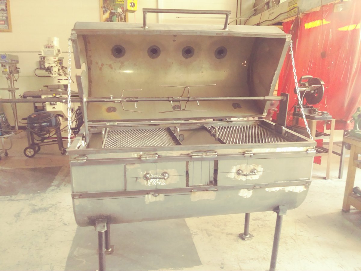 TheeJVL's tweet image. So what did you do in your senior year of high school ??? I can tell you what Jordan Deluse did....... #CareerTech #SCC #SystemsTech #CollegeAndCareerReady