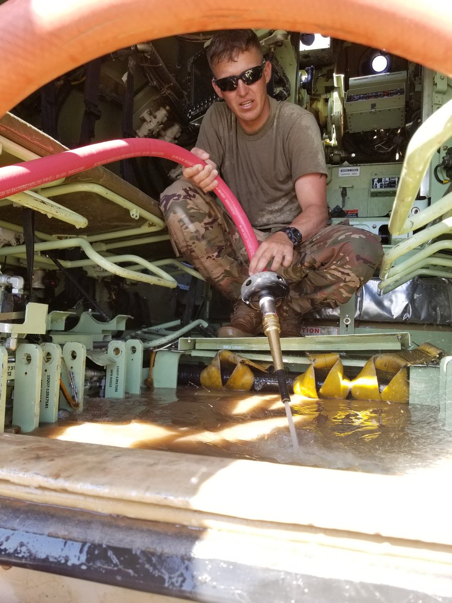 155ABCT's tweet image. After spending over 60 days in the field, @nationalguardMS Soldiers of Bravo and Charlie Troop, @1_98CAV  spend a day at the washrack to start recovery operations. #LightningFocus #155mob