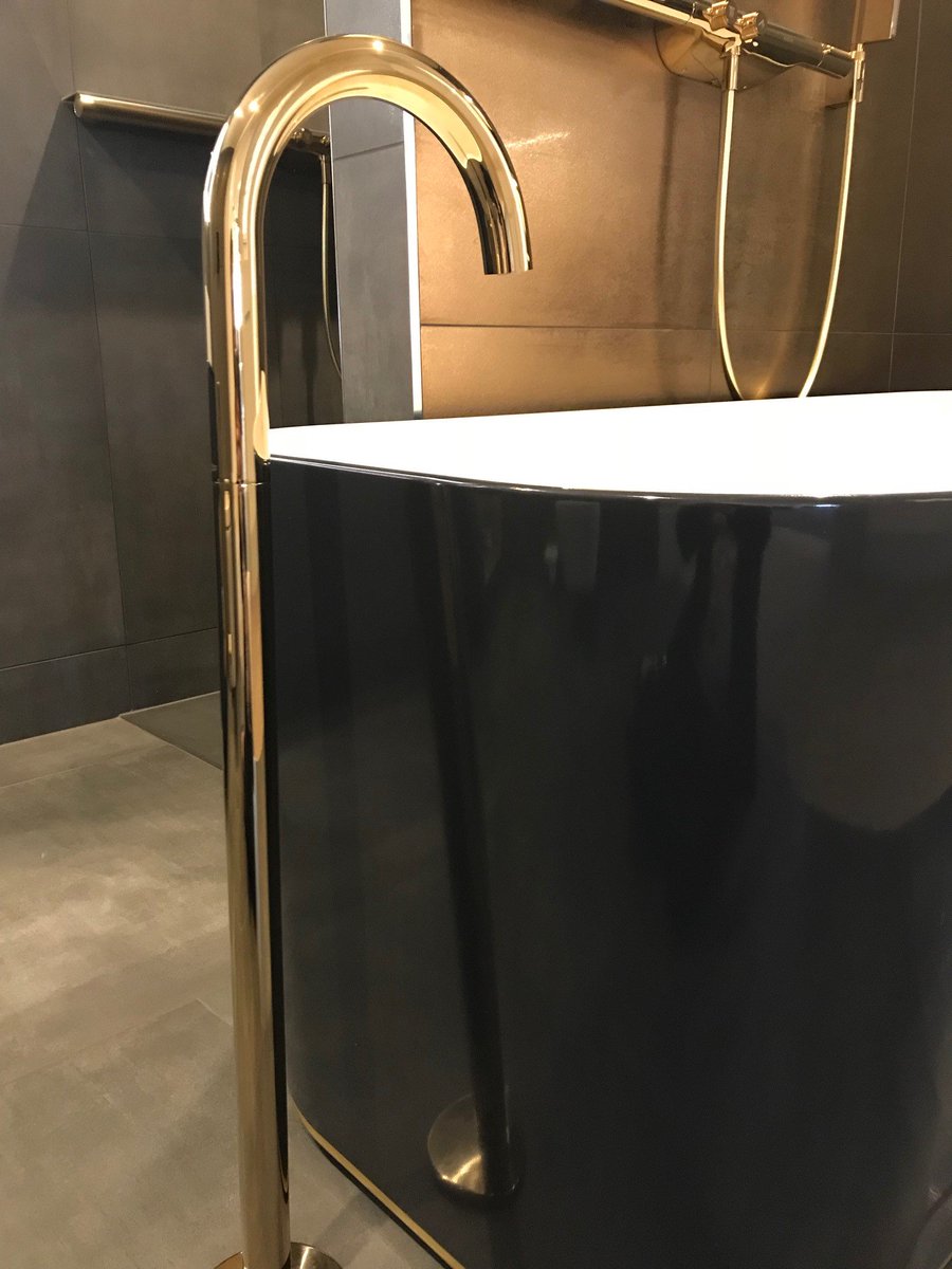 Black & Gold. It may be a song, but it's also a stunning colour combination for a bathroom. We love our new statement black & gold display in the showroom, so we thought we'd share this sneak preview with you. Would you choose black & gold for your bathroom?