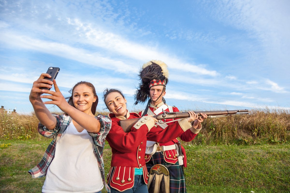 Have you ever visited the Halifax Citadel? This Parks Canada Place has historical re-enactments of the 1860s which are often set in fully staged theatrical presentations! Check out Rocky Lake Junior High’s video for Canada’s #CoolestSchoolTrip Contest! 
ow.ly/fCzq30jMmfW