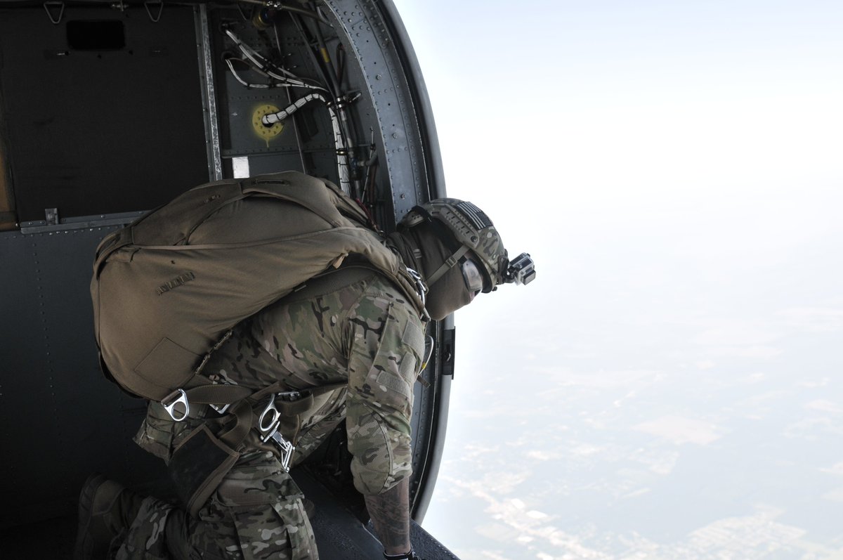 USArmy's tweet photo. Looking for the weekend like...#HumpDay

@GeorgiaGuard https://t.co/4FaF2KjsEr