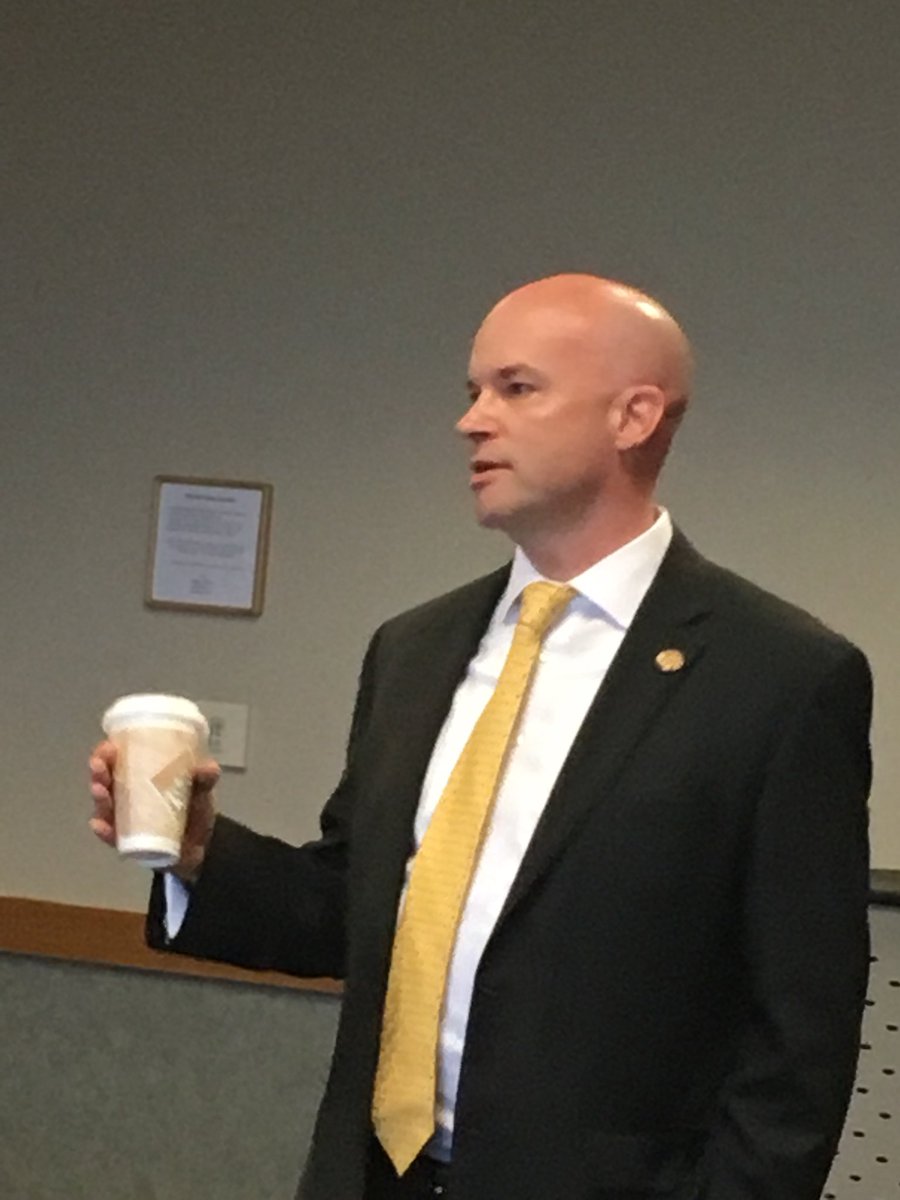 howie_be's tweet photo. #HB439 #bailreform cosponsor Rep. @JonathanDever says “right thing” is always bipartisan. With @jewishcleveland & @theJCPA leading #interfaithcoalition https://t.co/FWtzm97S19