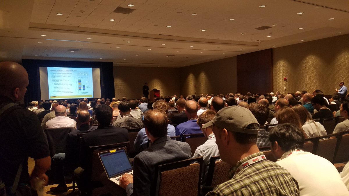 great talks and great turnout at #RoboticsSummit2018! hear about robotic picking at my 4:30pm panel talk