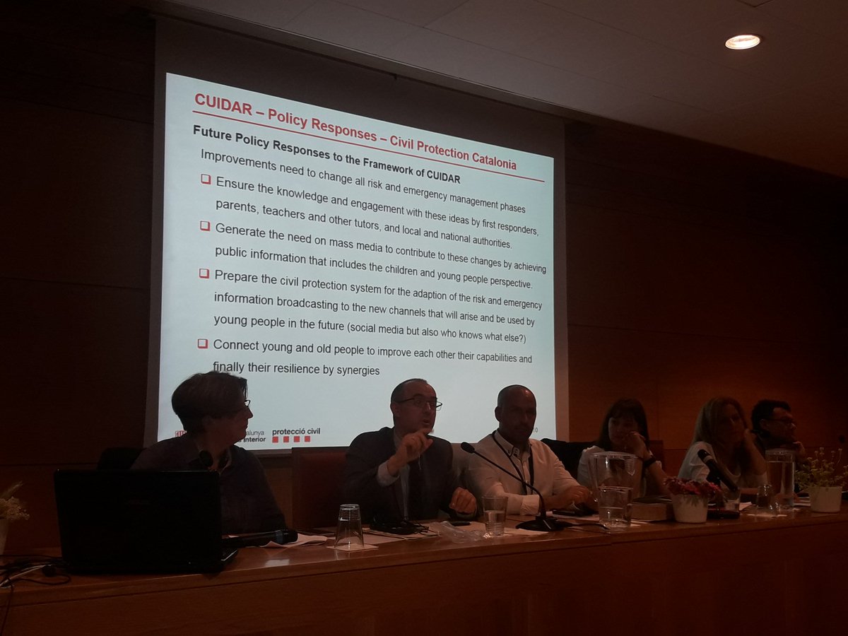 PacoMartNT's tweet image. Ahora @sergiodelgado76 exponiendo datos de las emergencias más recientes @emergenciescat relacionados con niños y jóvenes en #CUIDARFinale Lisboa