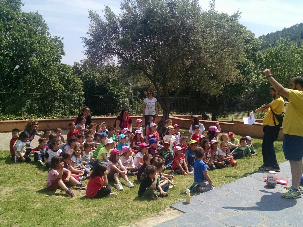 LestonnacMollet's tweet photo. P4 i P5 gaudint de les activitats a #colònieslesto18 https://t.co/9lTphMki8F