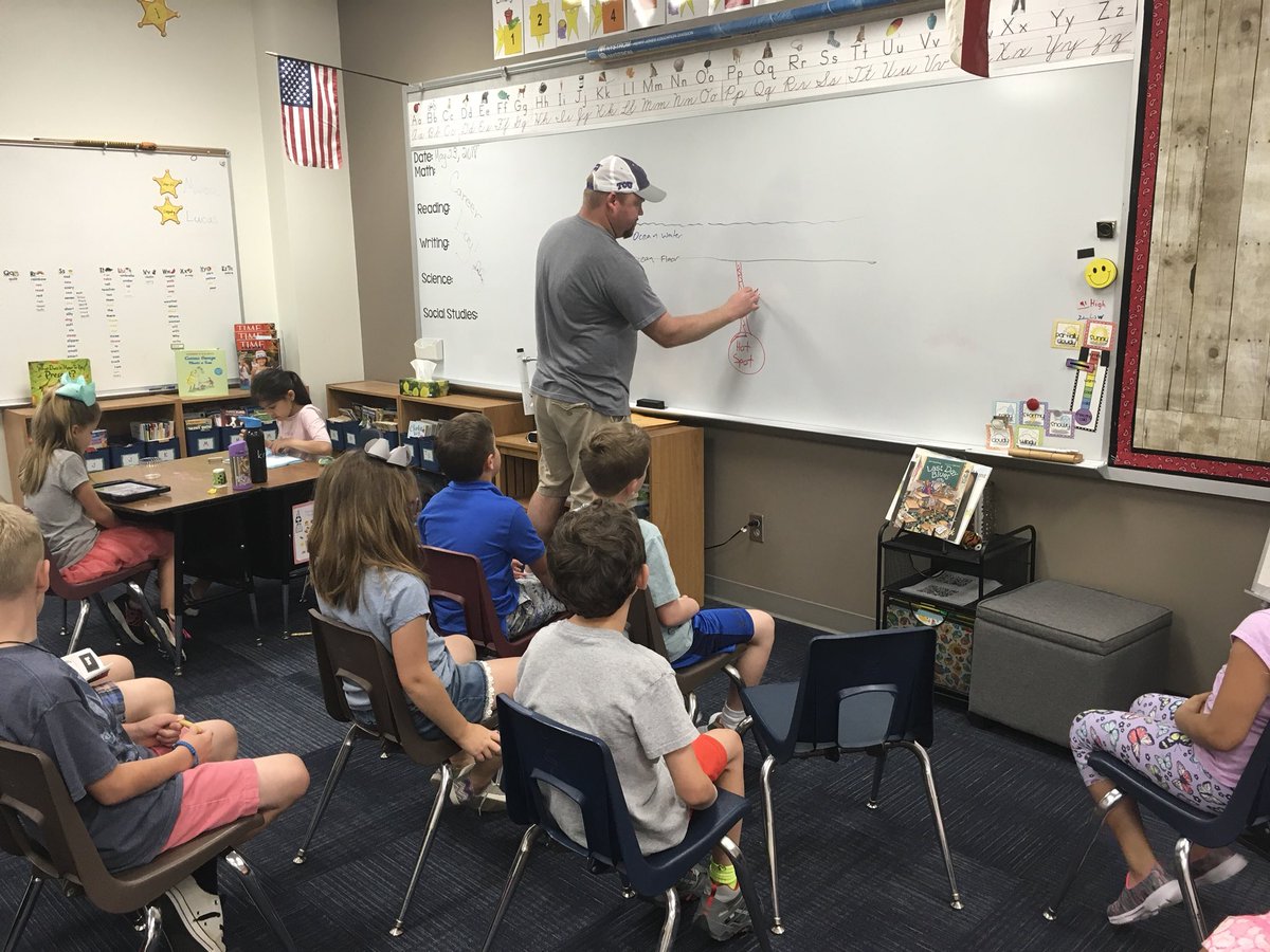 OCTArcher's tweet photo. Thank you Mr. Critz for you willingness to continue our study of rocks on your W.A.T.C.H. DOG. Day!  #OCT4U https://t.co/7fAjSdJsvZ
