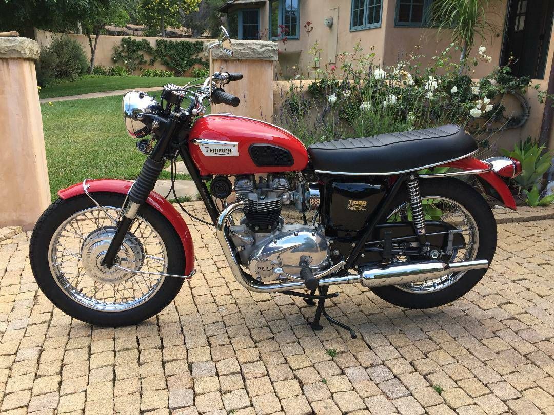 rocker_co's tweet photo. For sale via @rocker_co: 1969 Triumph TR6C Trophy 650 https://t.co/YMaM6N6A07 #triumph #tr6c #triumphtrophy #classicbike #rockerco https://t.co/3xZbrcjpop