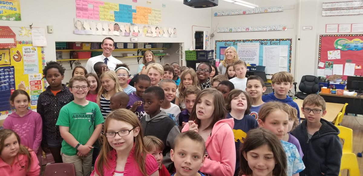 Welcome <a href="/SeanMParker/">Sean Parker</a>. Thanks for teaching us about meteorology today. #bsdvt #SunnySkies