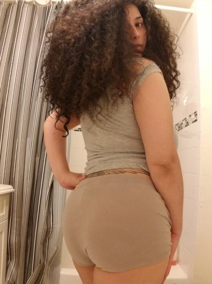 Ehkolyfe05's tweet photo. #smallbooty #smallbootiesmatter #myownwcw #myownclick #quisqueyana #woolyhair #afrolatina #triguenaconpena #sofritosauce #lol https://t.co/a0K4mcmrP7