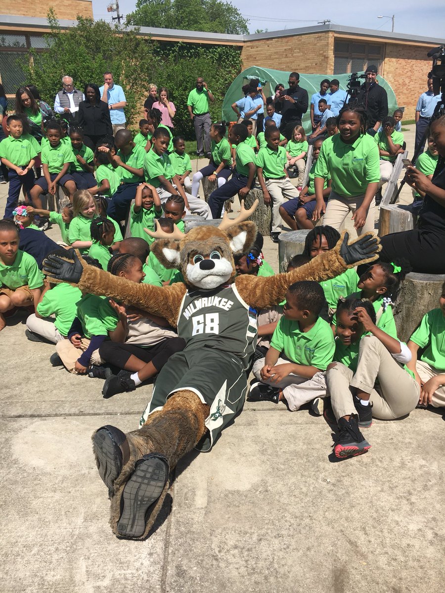 ATCgrid's tweet photo. ATC’s Director of Corporate Communications Anne Spaltholz addresses a crowd of students and press @TheEnviSchool. We’re celebrating our partnership with @Bucks in planting five new ornamental trees as part of our #TreesforThrees program! https://t.co/4fhT9logU2