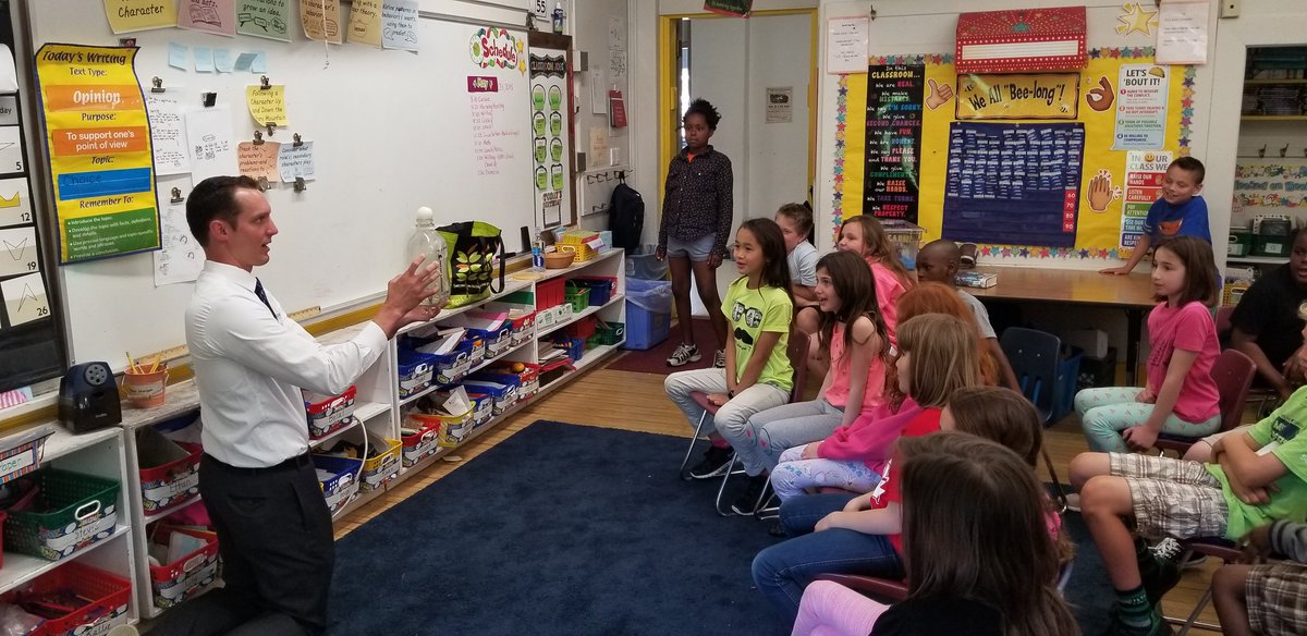 And of course... the egg in the bottle. <a href="/SeanMParker/">Sean Parker</a> #HowDoesThatHappen