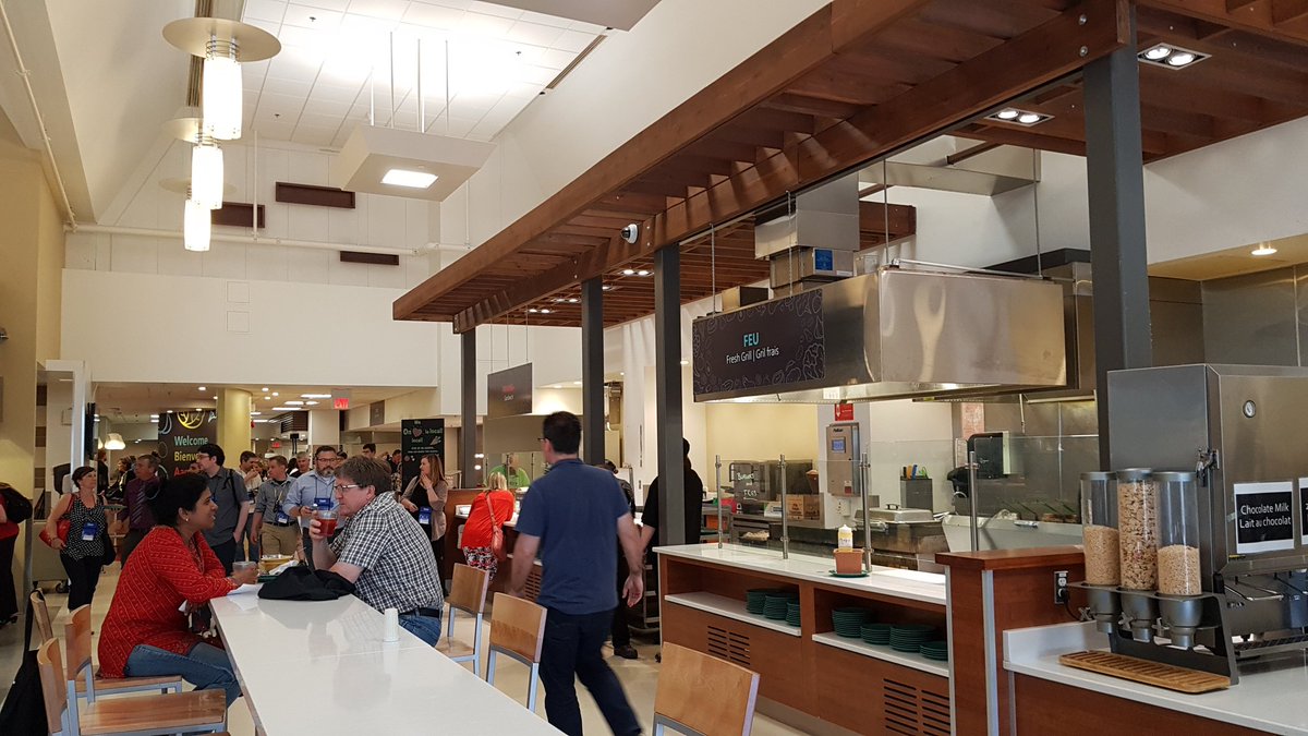 Livetodreamok's tweet photo. Lots of healthy choices for lunch @OHEIT2018 https://t.co/wEqyIRhLJL