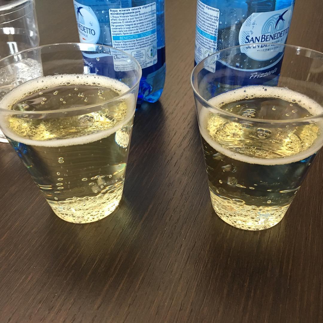 talkoftravel's tweet photo. (Prosecco on tap at the Marco Polo Lounge-Venice airport #marcopololounge #marcop...) Talk Of Travel https://t.co/7rXuUQbRg3
Prosecco on tap at the Marco Polo Lounge-Venice airport #marcopololounge #marcopoloairport #britishairways @british_airways... https://t.co/r44shkAFKd
