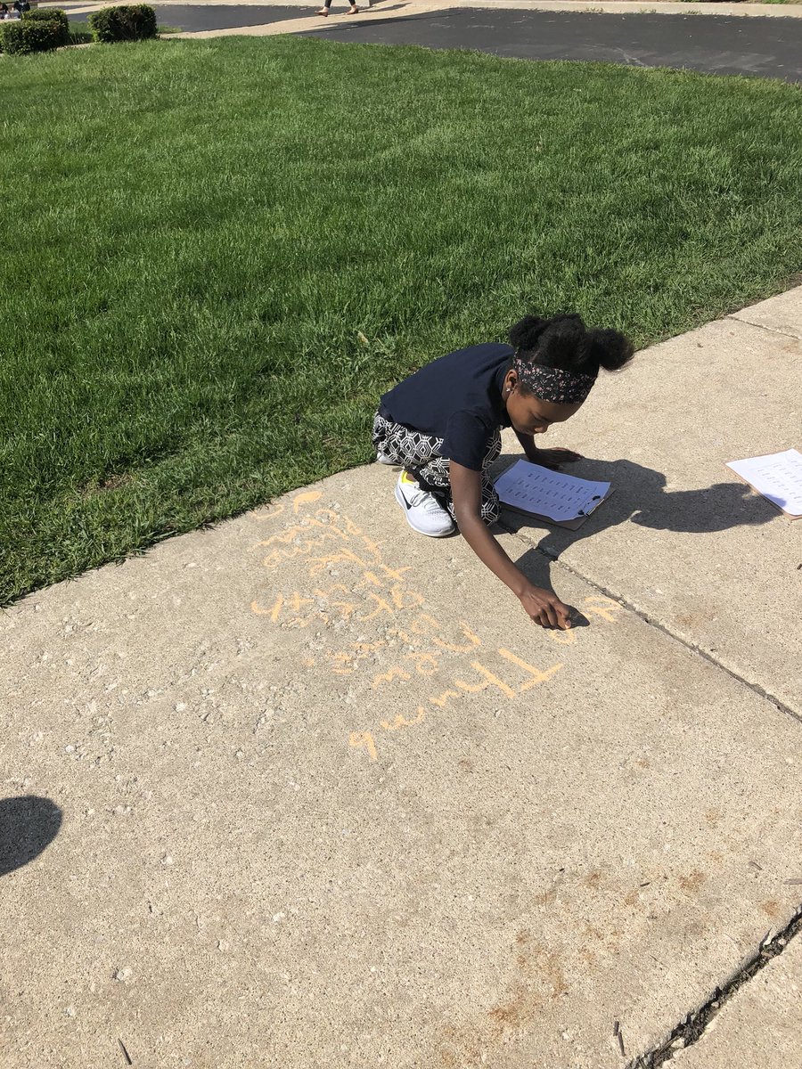 misstachulak's tweet photo. Practicing our word sort outside in this beautiful weather! ☀️ #d123 #d123cov https://t.co/O1PdAUgh4a