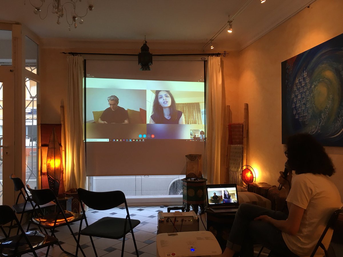 Gleich geht‘s los mit unserer Lyriklesung #Amman in #Heidelberg! <a href="/ramyal3asheq/">العاشق Ramy Al-Asheq</a> testet die #Skype Verbindung mit Sanabel Qino und Faris Sabaneh