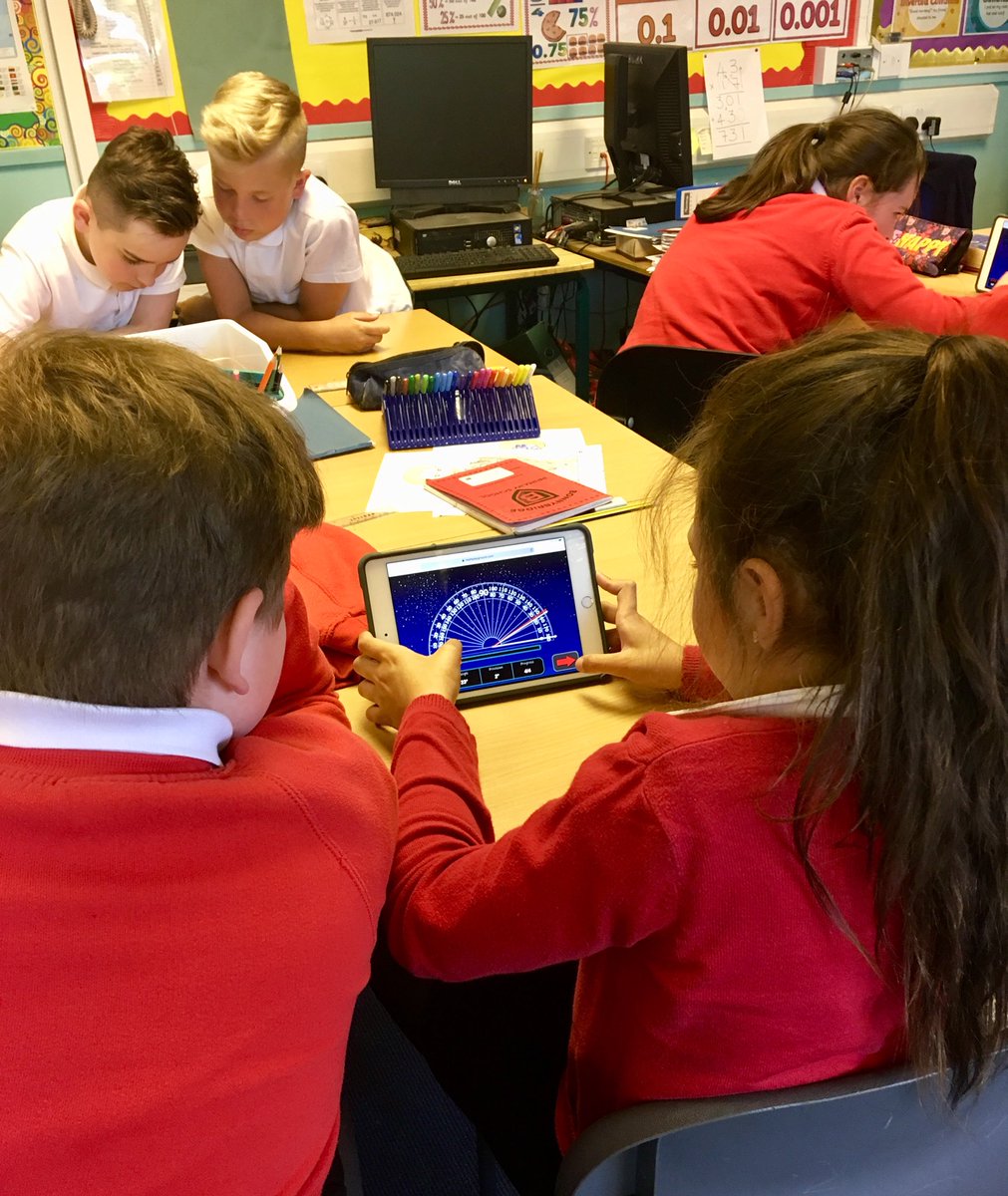 BPSMsMacCallum's tweet photo. We discovered that using the new iPads makes learning about angles lots of fun! #alienangles @BonnybridgePS https://t.co/2YKQSiMCWo