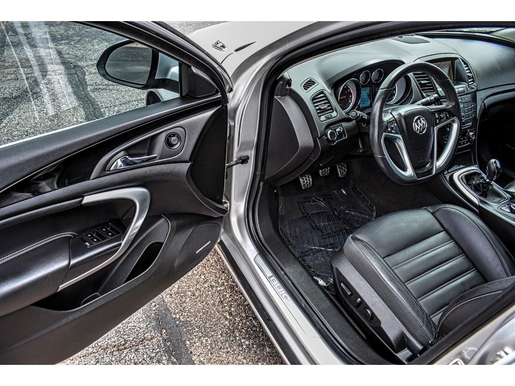 pike_mazda's tweet photo. This dazzling 2012 Buick Regal GS offers a sleek and efficient ride — it gets up to 32 MPG on the highway! https://t.co/0Hm1OjcjL0 #buick #regal #gs #buickregal #fenton #fentonmazda #amarillo https://t.co/HVCwCe8YVk