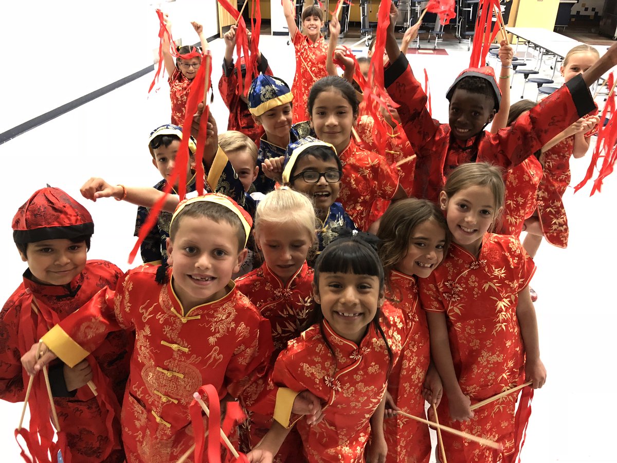 brainybilingue's tweet photo. Our costumes are in, the dance has been choreographed and rehearsed; we're ready to perform! #IamEPISD #secondgrade #ChineseRibbonDance https://t.co/w7qv288Byk