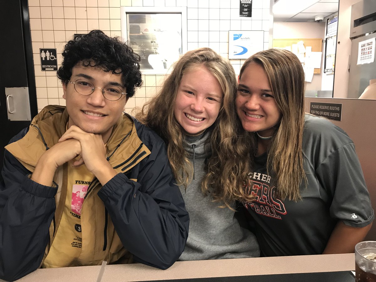 Had breakfast this morning to celebrate a great 2017-2018 school year.  #readyforsummer
<a href="/tylergu_/">Tyler 🐚 🔴</a> <a href="/skylarberkhiser/">Skylar Berkhiser</a> <a href="/19Faithbarth19/">Faith Barth:)</a>