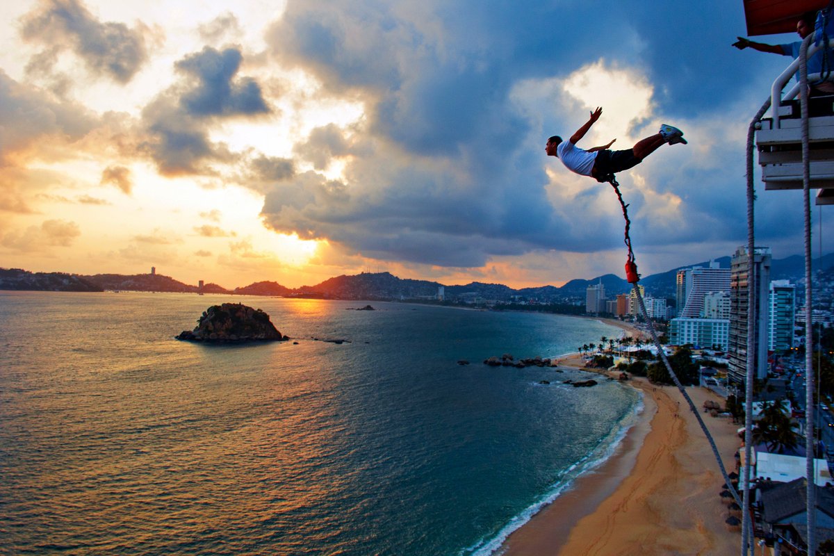 travedestinos's tweet photo. De acuerdo a una encuesta realizada por #Busolinea el destino más votado para el próximo #HotSaleMX🔥en la categoría de #viajes es el tradicional puerto de #Acapulco. ¡Felicidades! a este icónico destino playero 😋😍🌊 https://t.co/AuZOava1gm
