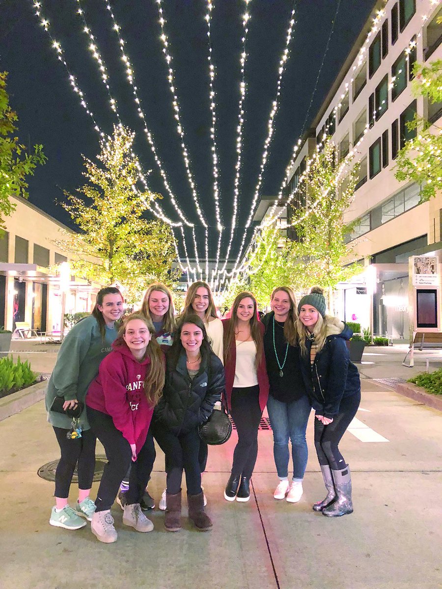 stlukeshouston's tweet photo. "I have recently celebrated three years of continuous sobriety, and it is truly amazing to know that St. Luke’s is proud of me." We just celebrated our graduating seniors! Read Katy's powerful story of grace and redemption: https://t.co/vxJtpWVLiN #umcyouth https://t.co/2jJcqqeEDa