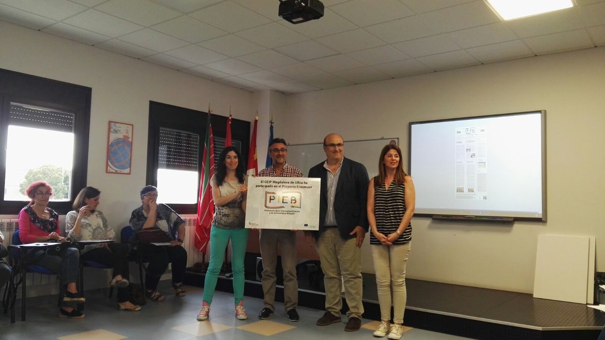 ceipmulloa's tweet photo. Hoy en la jornada de reflexión y evaluación del proyecto PIEB. ¡Gracias a todos los que habéis hecho posible este proyecto! @cfiezamora @CFPIdiomas #ProyectoPIEB https://t.co/FiYn7uAPDq