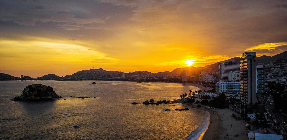 travedestinos's tweet photo. De acuerdo a una encuesta realizada por #Busolinea el destino más votado para el próximo #HotSaleMX🔥en la categoría de #viajes es el tradicional puerto de #Acapulco. ¡Felicidades! a este icónico destino playero 😋😍🌊 https://t.co/AuZOava1gm