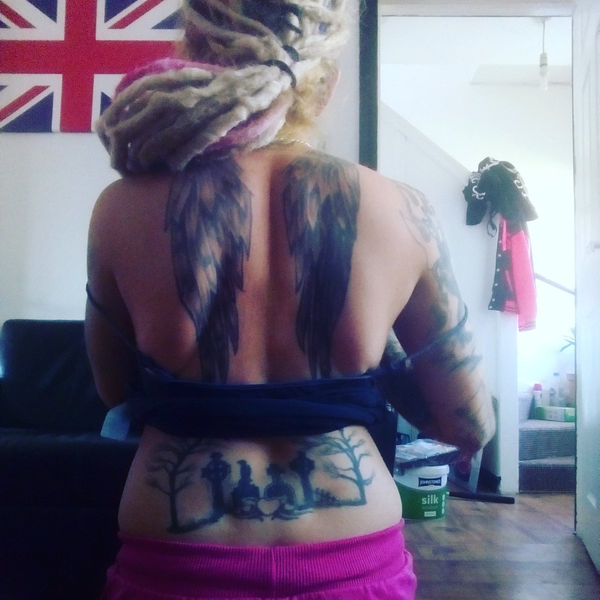 pinkster666's tweet photo. #neednewink https://t.co/LiBoS4lLn2
