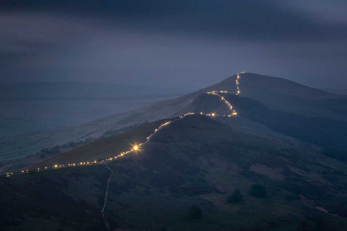 Team_BMC's tweet photo. 600 people took to the Great Ridge last night to support Mend Our Mountains, in a human light chain stretching 2 miles. Get yourself a high quality print as a souvenir here: https://t.co/21V2Zivoi5 #mendourmountains https://t.co/3R3oEQni5P