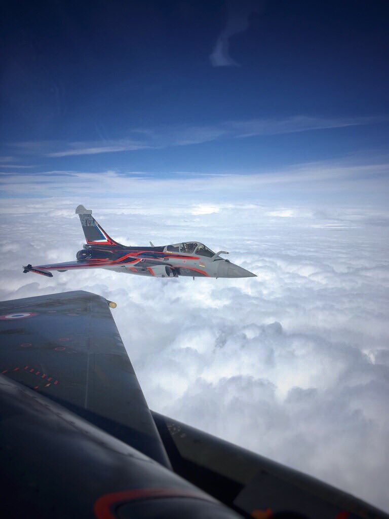 Dd5ZpjSVQAEM_qI.jpg:large