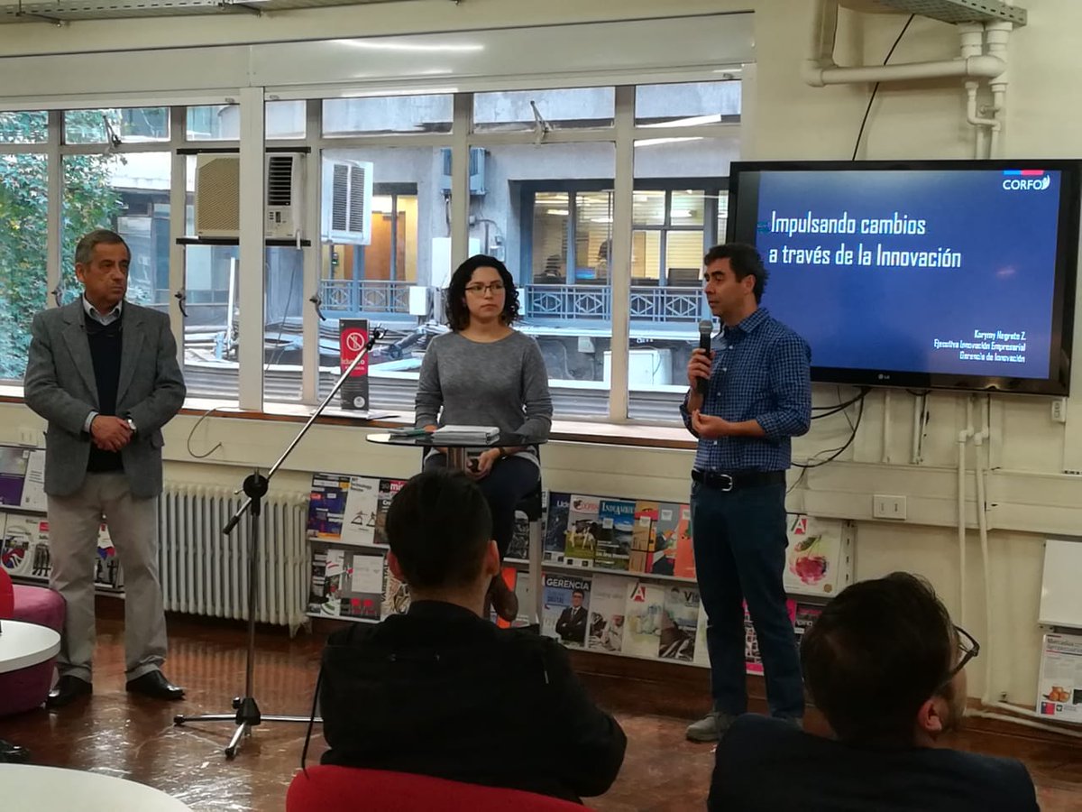 CC_Corfo's tweet photo. Hoy nos visitó un grupo de estudiantes del Instituto de Estudios Bancarios Subercaseaux, gracias por conocer nuestro @CC_Corfo y las líneas de financiamiento de @Corfo https://t.co/p3dyW3gN9a