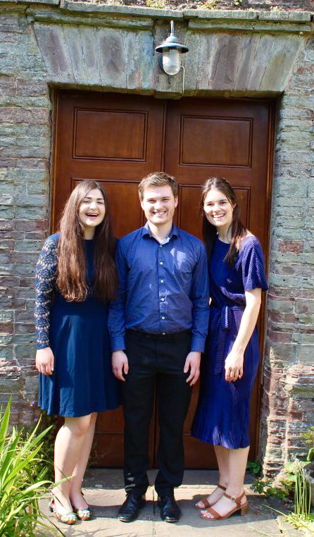 angharadkd's tweet photo. A few snaps from this afternoons re-arranged St David’s Day Concert for the Bristol-Welsh society. We combined forces @HiraethEnsemble and #FelsenTrio at the #FrenchayUnitarianChapel @MeganSianMorris #TeamNavy #chambermusic #Bristol #Welsh https://t.co/jJPaNxL6yV