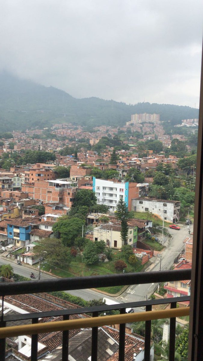 Lollysweet__'s tweet photo. Medellin 😍 piso 20 https://t.co/Q73m9VN4tP