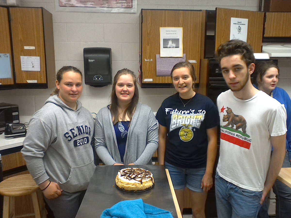 caschaer's tweet photo. Cheesecakes in Foods 2
#twolves7prideMHS https://t.co/TZeiTL7vCZ