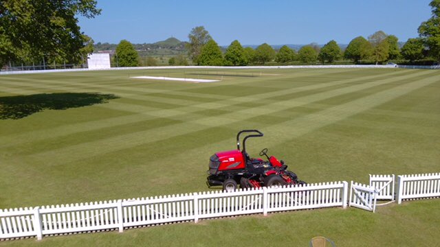 baronessuk's tweet photo. @MillfieldSport @MillfieldSenior, showing what their new @baronessuk LM2400’s can really do. What a superb picture, great work, top team. Sharp cut, sharp finish.
#lessstresswithbaroness https://t.co/FToYyEFVjK