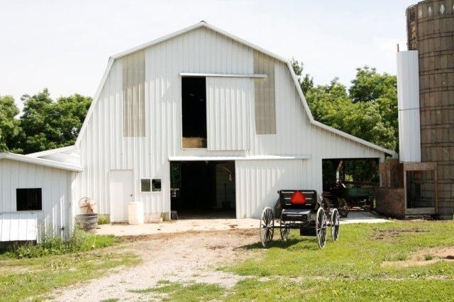sewardcoop's tweet photo. One more week to get #PrairieBreeze on SALE at the co-op! Prairie Breeze is Milton Creamery's take on well-aged white cheddar-style cheese. Sweeter than your typical cheddar. Crumbly yet creamy. $2 OFF per pound now through May 31. #RealPeopleRealFood #IowaCheese #FamilyFarms https://t.co/GKWy5Bj3Qb