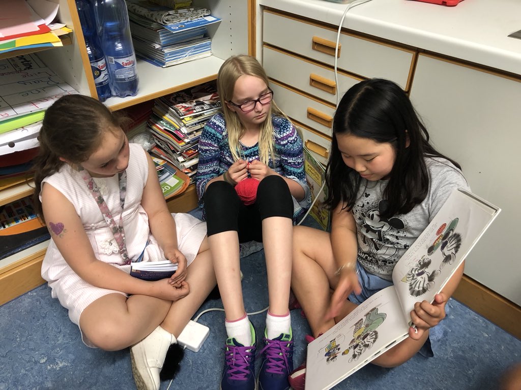 Ms_Hodel3HM's tweet photo. Mother Tongue Day!! Love seeing the pure happiness on their faces when they get to share important things from their culture. @FIS_School @MBSteidl #readersweek #mothertongueday #culture #identity #favoritebooks https://t.co/ApoMiqXWC7