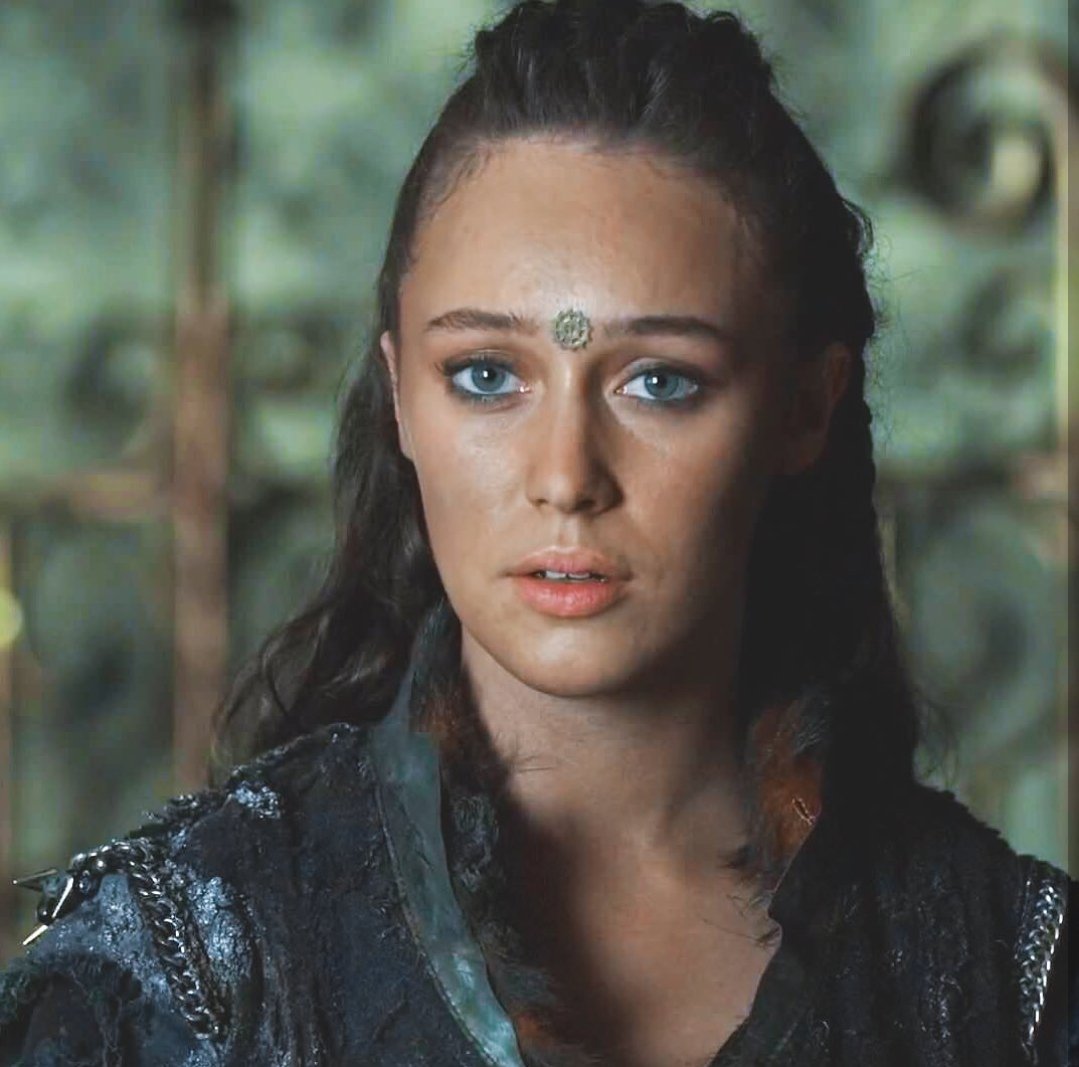 heda_clexa's tweet image. friendly reminder that commander lexa deserved better.