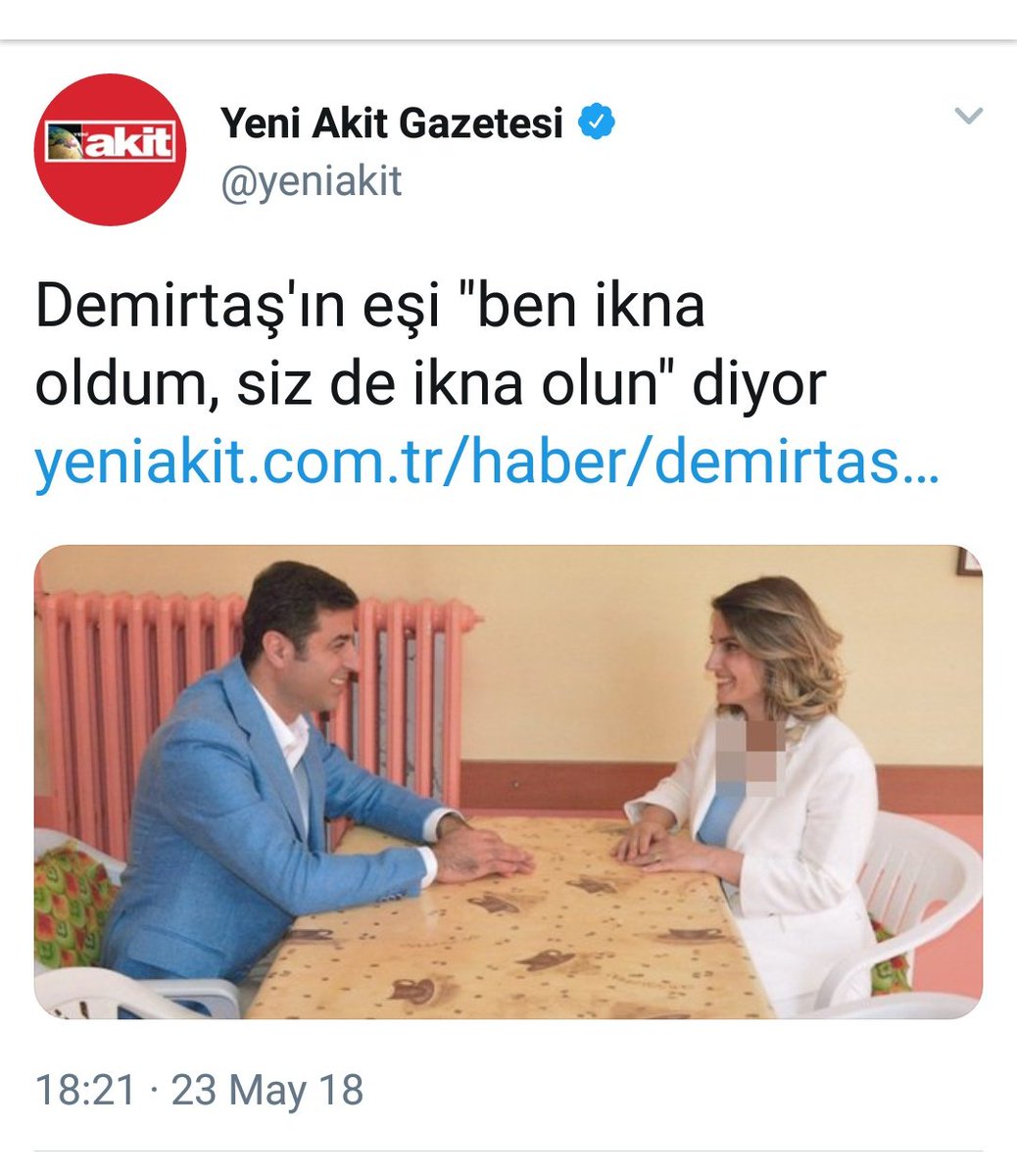 kacsaatolduson's tweet photo. Yeni Akit, Demirtaş'ı ziyaret eden eşi Başak Demirtaş'ın yayınladığı fotoğrafında göğsünü buzlayalı birkaç saat oldu(Bu sadece sapıkların aklına gelebilir) https://t.co/320TdtzL8M