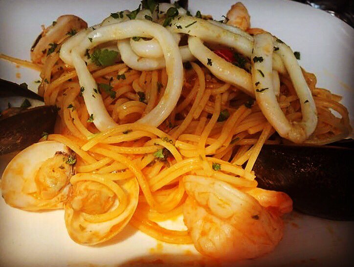 ItalianTruro's tweet photo. For fresh local Cornish produce, come and enjoy #TheItalian - from Catch of the Day to Spaghetti with seafood. BOOK ONLINE TODAY https://t.co/fdoI4jDXnU

#CatchoftheDay #SeaFood #Spaghetti #Truro #Camborne #LoveFood #LoveCornwall #LoveTruro #LoveCamborne #ItalianFood #Fish #Food https://t.co/8tSPTcQcdP