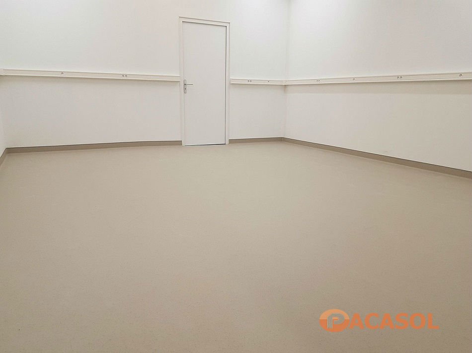 PACASOL_France's tweet photo. Nouveau chantier finalisé dans un #laboratoire à #Gardanne.
#Mipolam #Gerflor
#Pacasol
https://t.co/JXCNLvGdSf https://t.co/DofT4oidUM