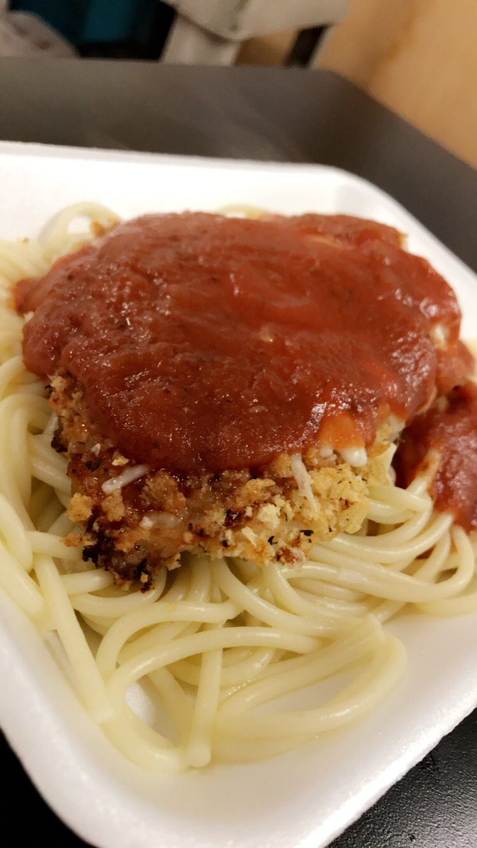 HHS_CULINARY16's tweet photo. @HarlingenHS Welcome to Culinary Arts where we get to eat our final exams..Chicken Parmesan is whatβs on the menu! #cardinalslearn #cardinalclassrooms https://t.co/tluelwquEq