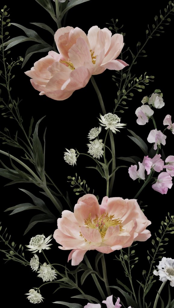 Inspired to rework a new piece I wasn’t happy with after watching #ChelseaFlowerShow . Happy to say it’s working. #flowershow #Chelsea #flowers