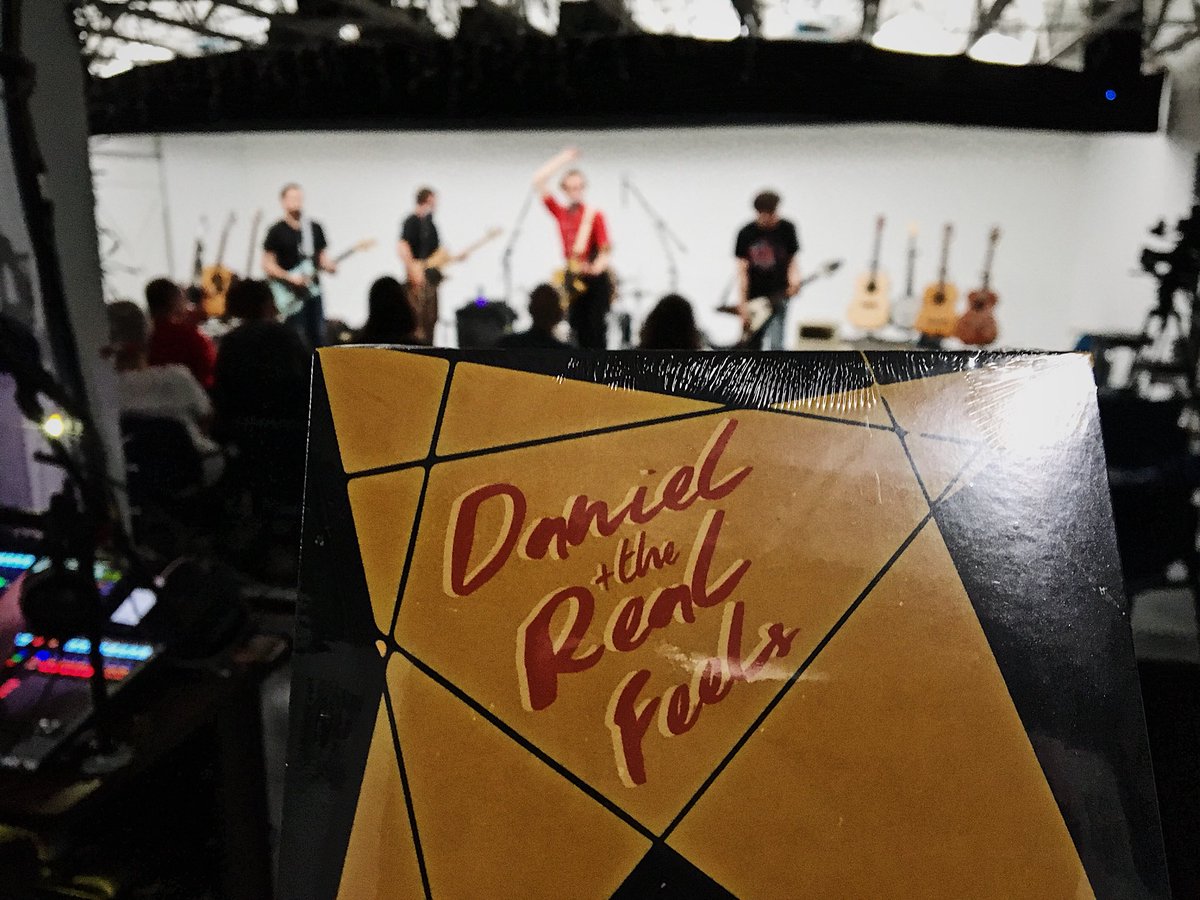 wwsessions's tweet image. Listen to more @DanielRealFeels 🤘
#livemusicisbetter