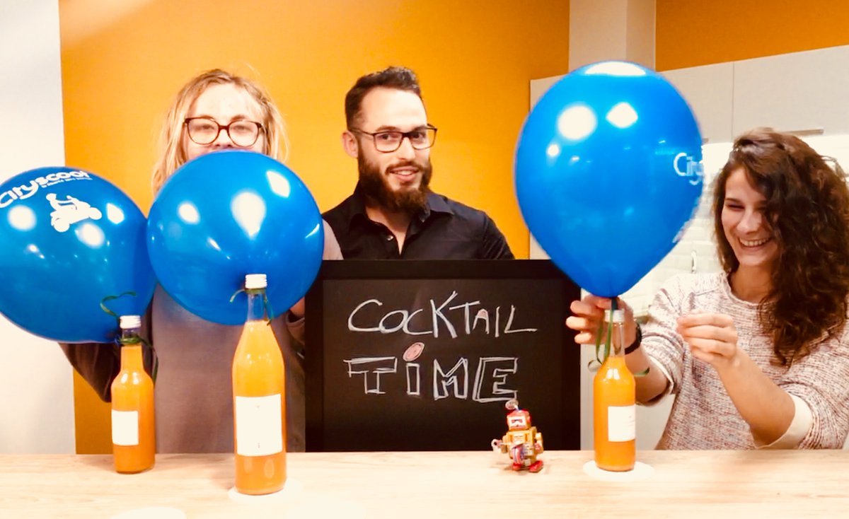 <a href="/Stuart_Delivery/">Stuart</a> <a href="/nighthawksparis/">NIGHTHAWKS COCKTAILS 🍸</a> Merci <a href="/nighthawksparis/">NIGHTHAWKS COCKTAILS 🍸</a> et <a href="/Stuart_Delivery/">Stuart</a> ! L'apéro se met en place ! 🍹🍹🍹 À la vôtre, <a href="/StanleyRobotics/">Stanley Robotics</a> (ils s'y connaissent #bot #robot #nightbot 😉)