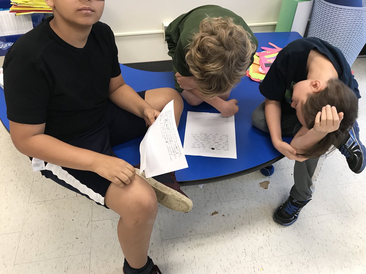 mrso_connor's tweet photo. Examining EQAO writing answers. What level could they be and why? @jrcallwood #TVDSB #EQAOprep https://t.co/vOAMQH49xb